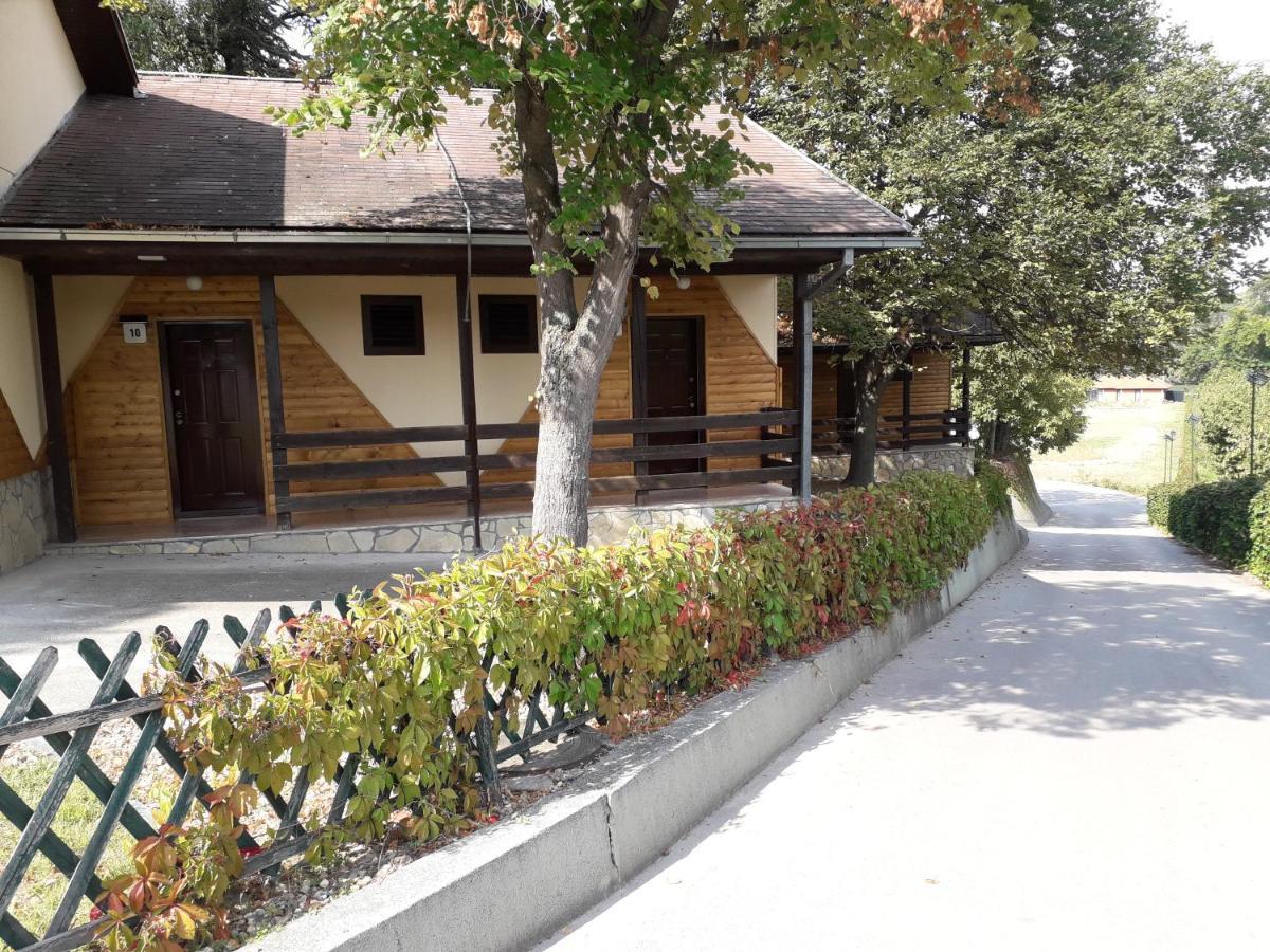 Hotel Marina Oasa Grocka Екстериор снимка
