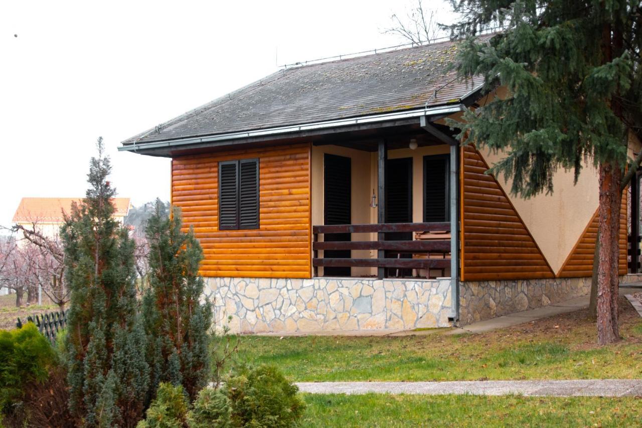 Hotel Marina Oasa Grocka Екстериор снимка