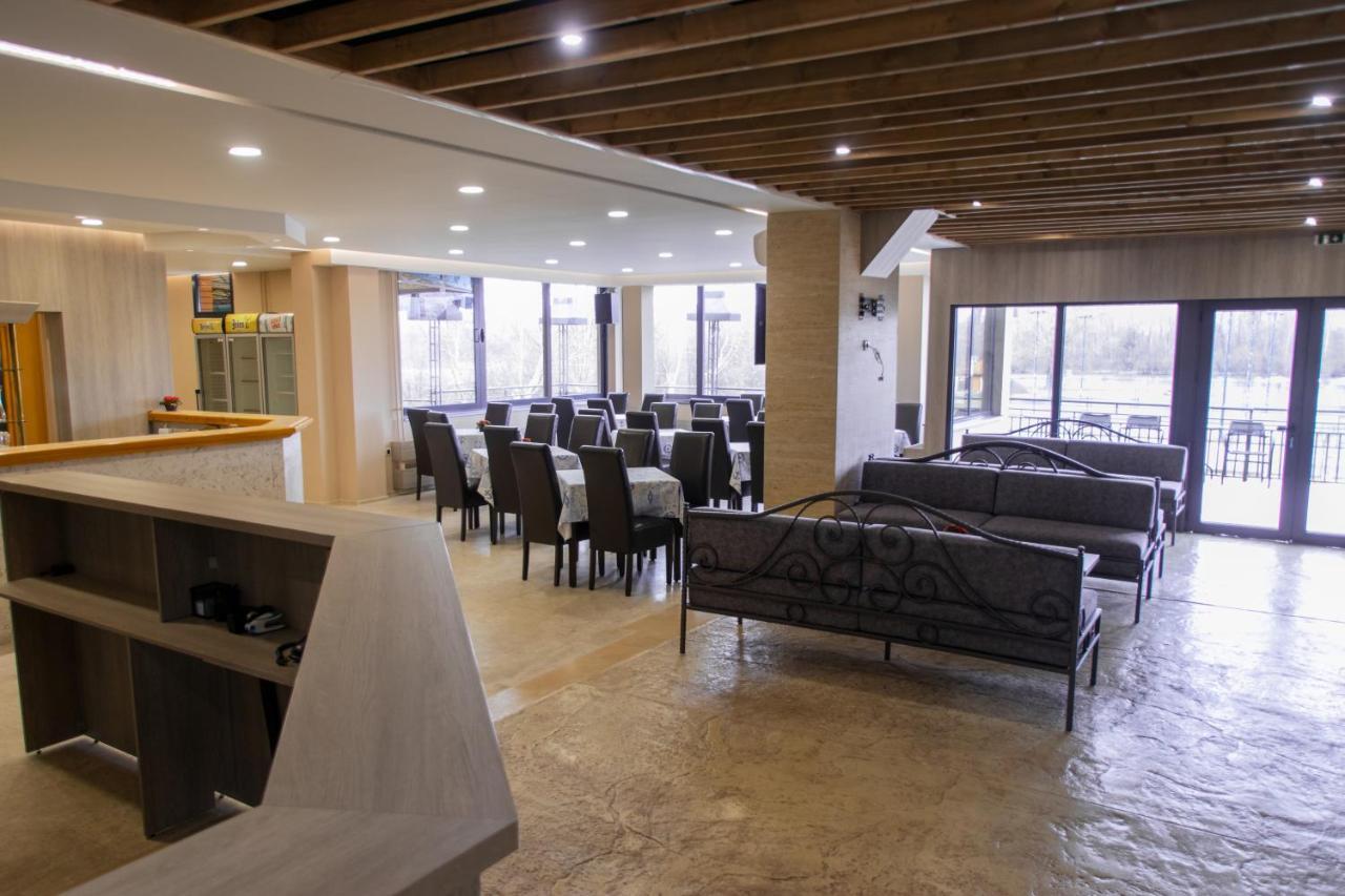 Hotel Marina Oasa Grocka Екстериор снимка