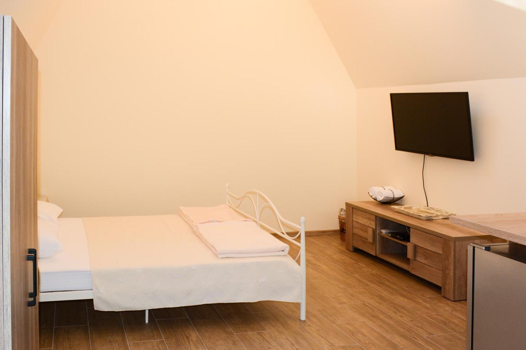 Hotel Marina Oasa Grocka Екстериор снимка